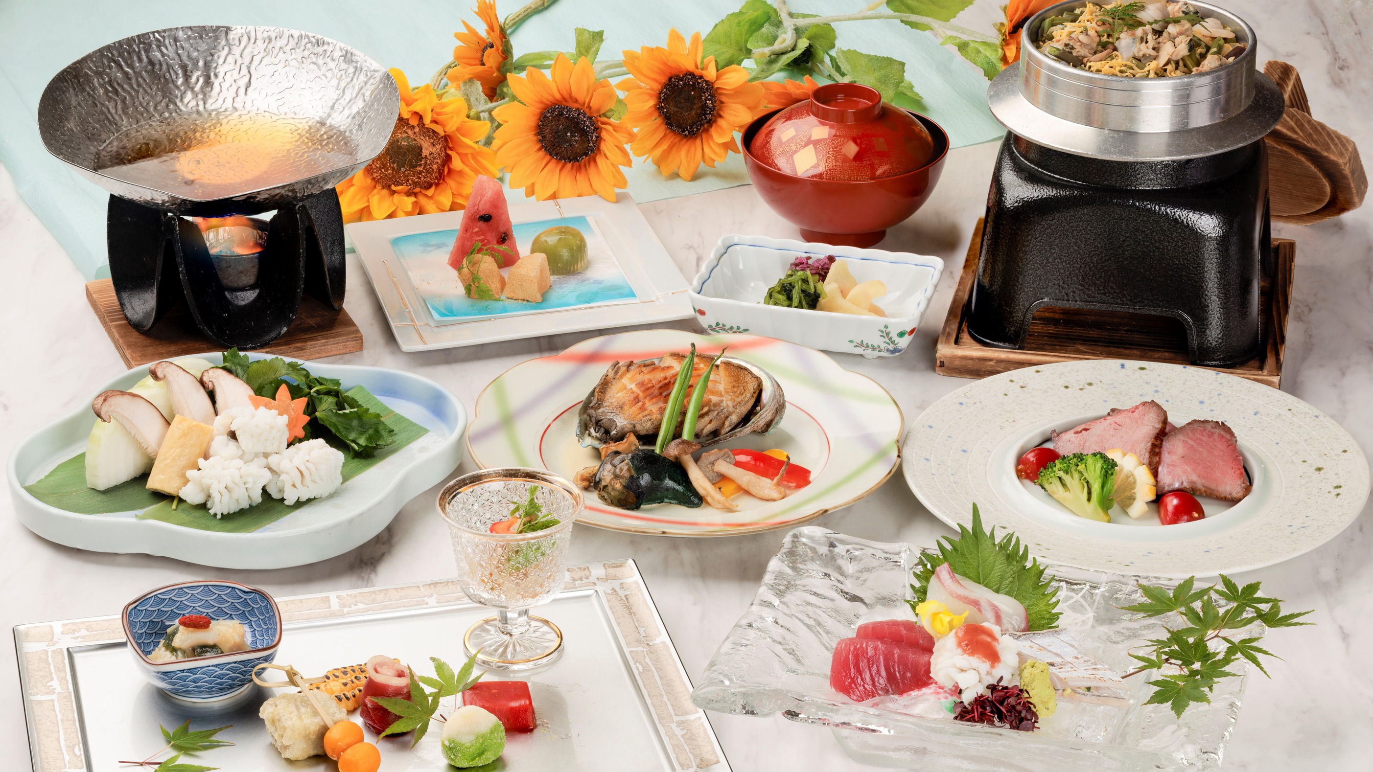 【雅会席（夏のお料理一例）】地元高級食材がメイン（夏はアワビ）のグレードアップ会席