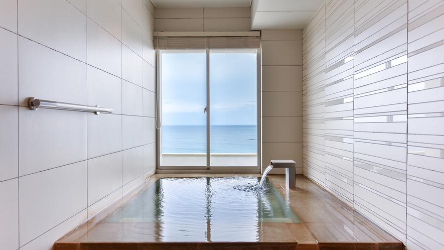 *【露天風呂付客室・特別室（月の晶）】完全プライベート空間で露天風呂の温泉をお愉しみください。