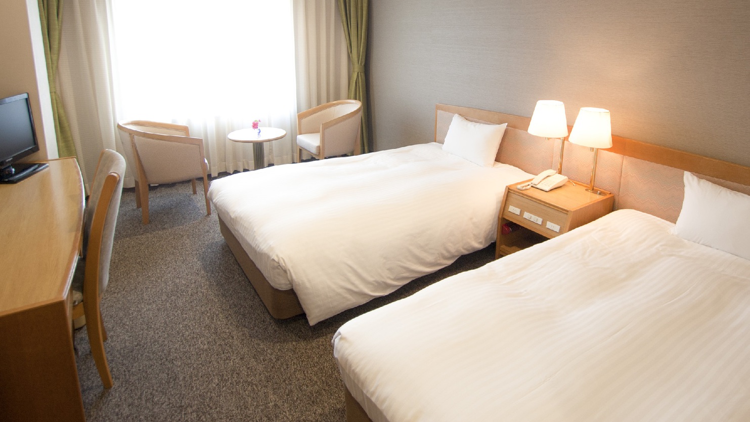 ツインルームの一例。(昼の様子）