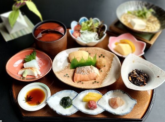 料理人の手作り和食膳（朝食）