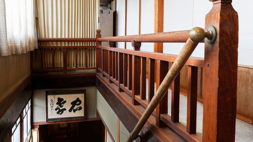 ・館内 /大広間への階段