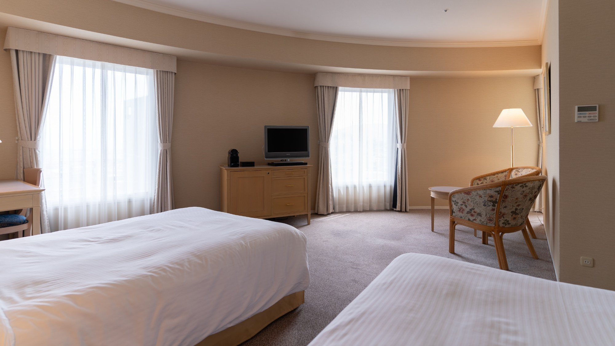 デラックスツイン