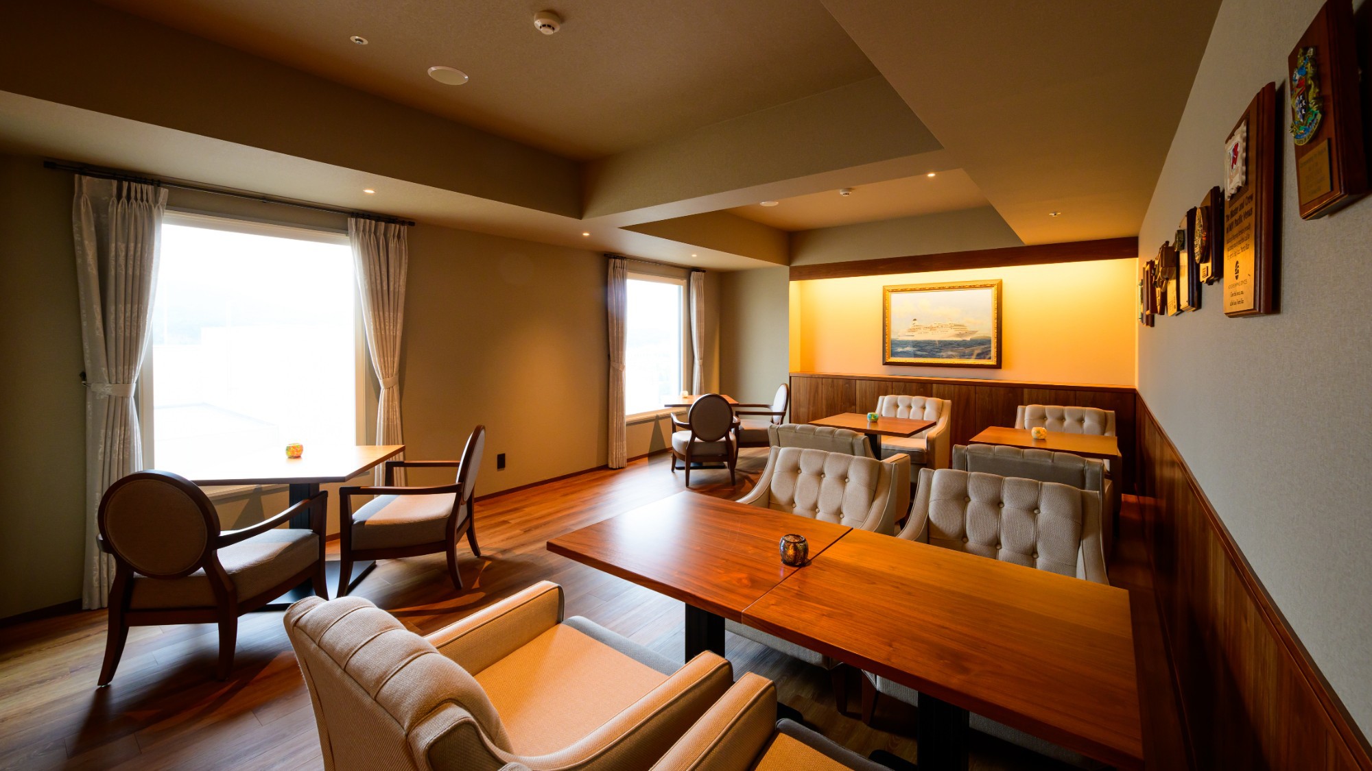 SALON CLASS LOUNGE