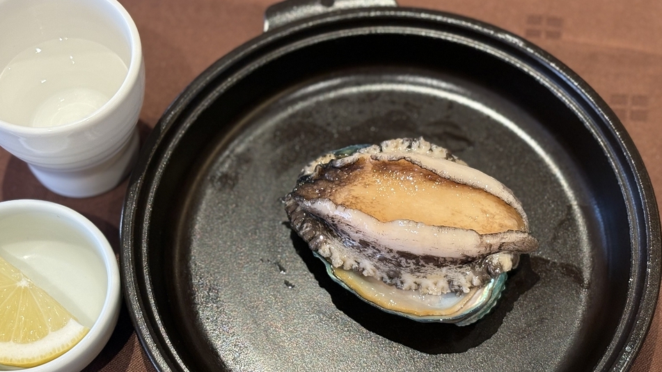 ＜１泊限定！イチ押しプラン＞酒蒸し鮑の臥龍梅焼・金目鯛煮付・伊勢海老鬼殻焼付　磯会席