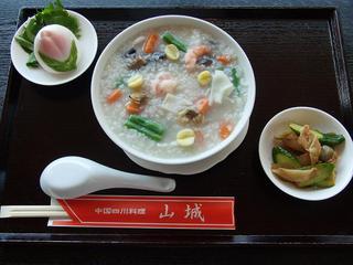 ご朝食は１５名以上の団体様のみ承っております