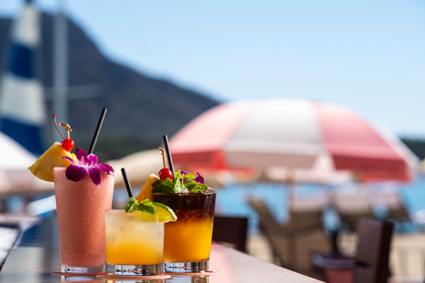 マイタイ バー カクテルの一例