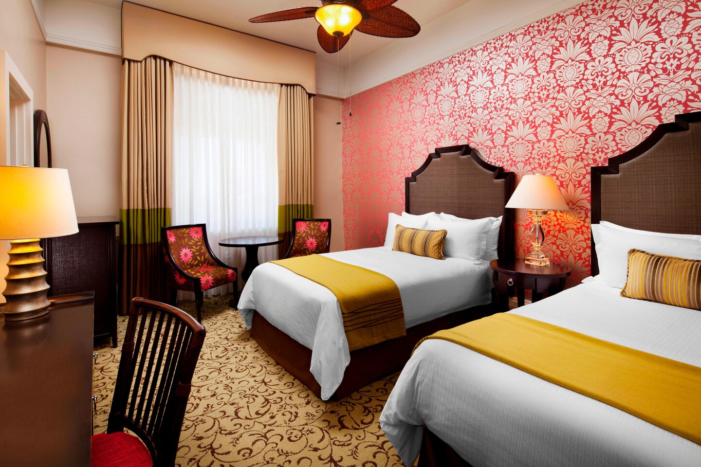 ヒストリック ルーム ダブルベッド2台 一例