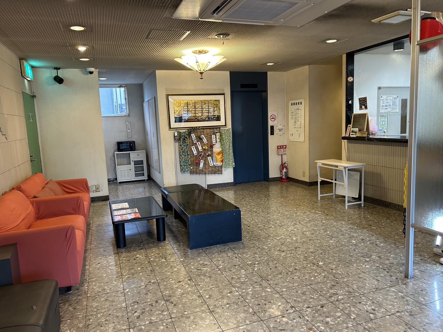 【ポイント20％】＜素泊り＞ウェルカムドリンク付♪チェックイン23時迄♪ 駐車場有