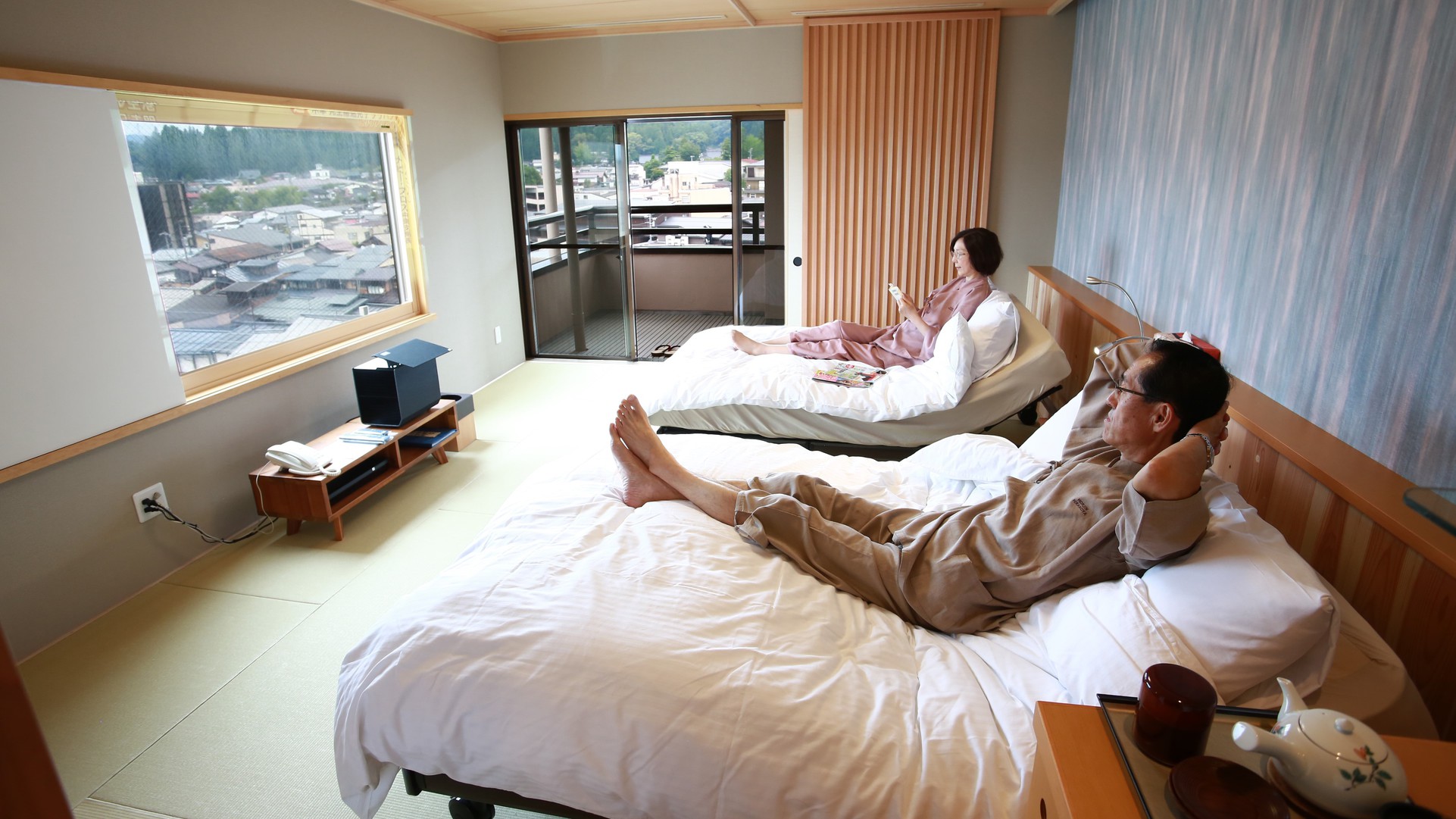 【川側-禁煙洋室】電動リクライニングベッド付ツイン客室