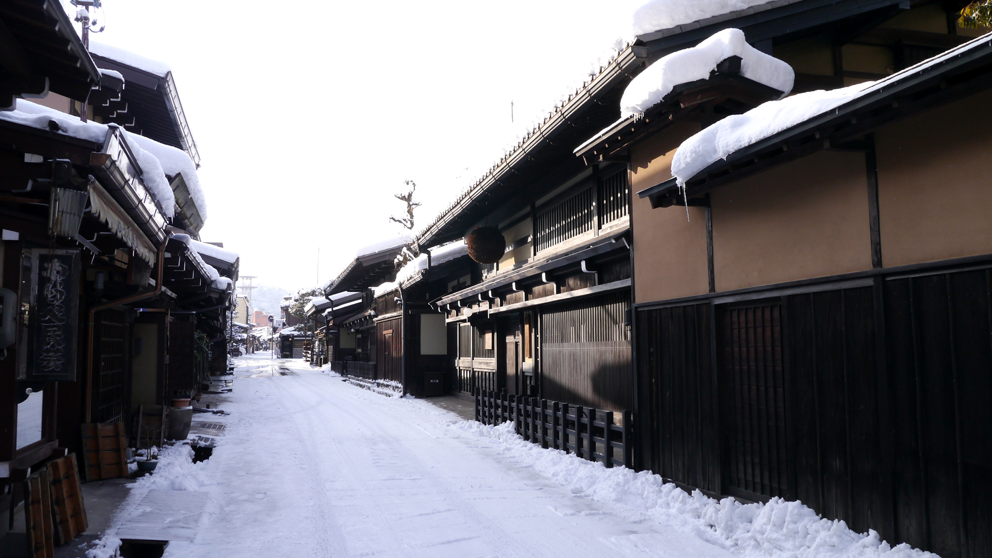 【周辺】雪の古い町並み〜寒いけど情緒があります。散策してみて〜