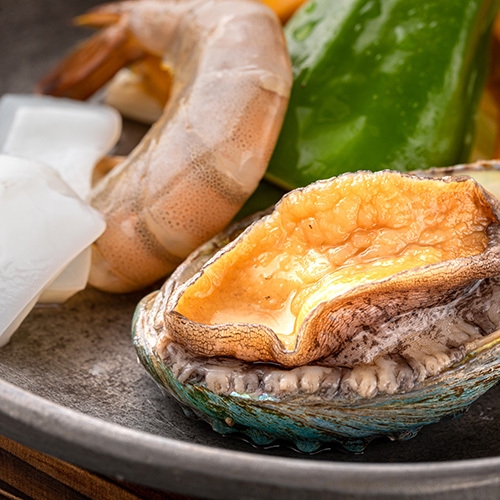 ＼ジョン万めじか（まるごと）／■山海堪能御膳■【アワビ・土佐和牛・ウツボ】土佐の味覚が大集合！