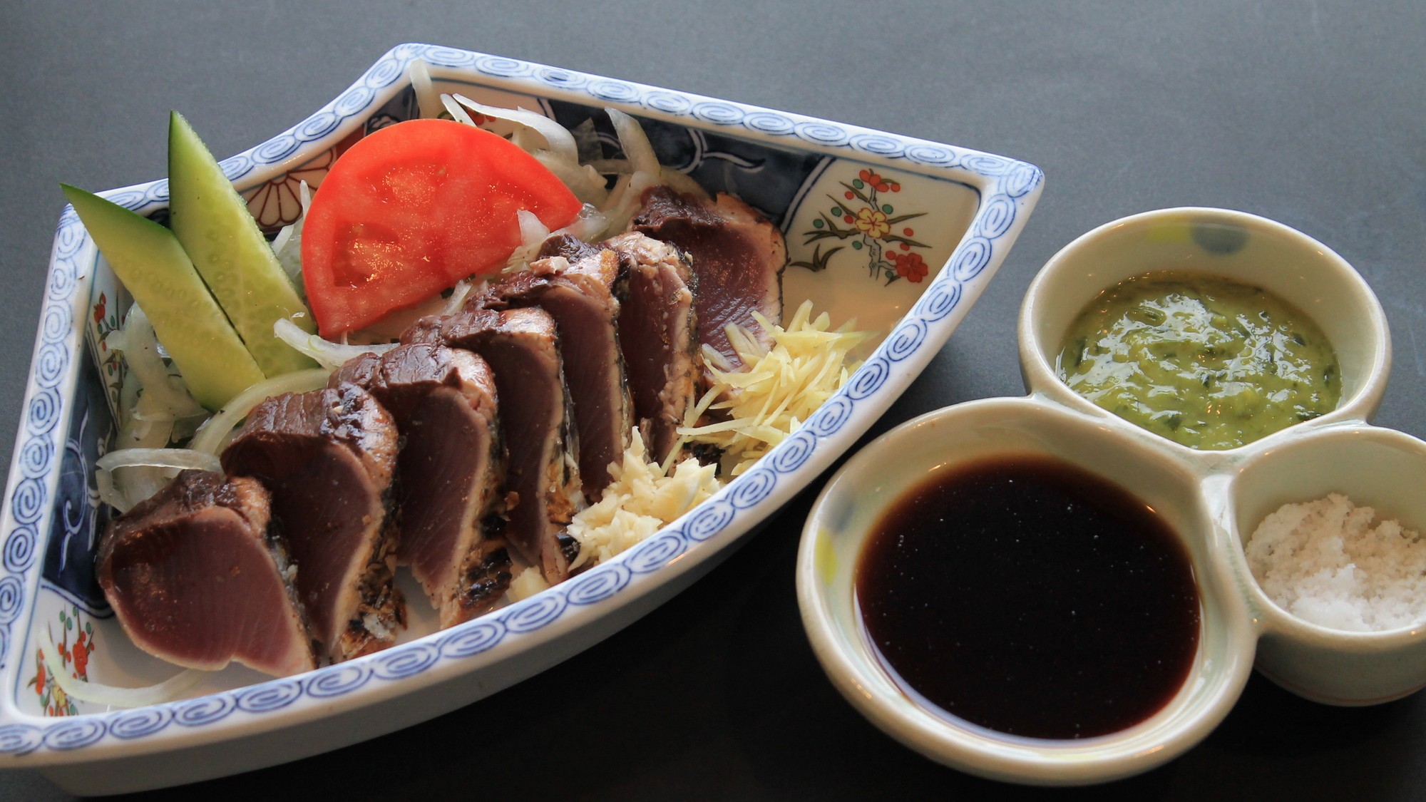 鰹のタタキ食べ比べプラン