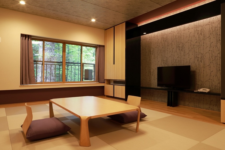 *お部屋一例／リニューアルした和室は、畳を琉球調にしシックなデザインへ
