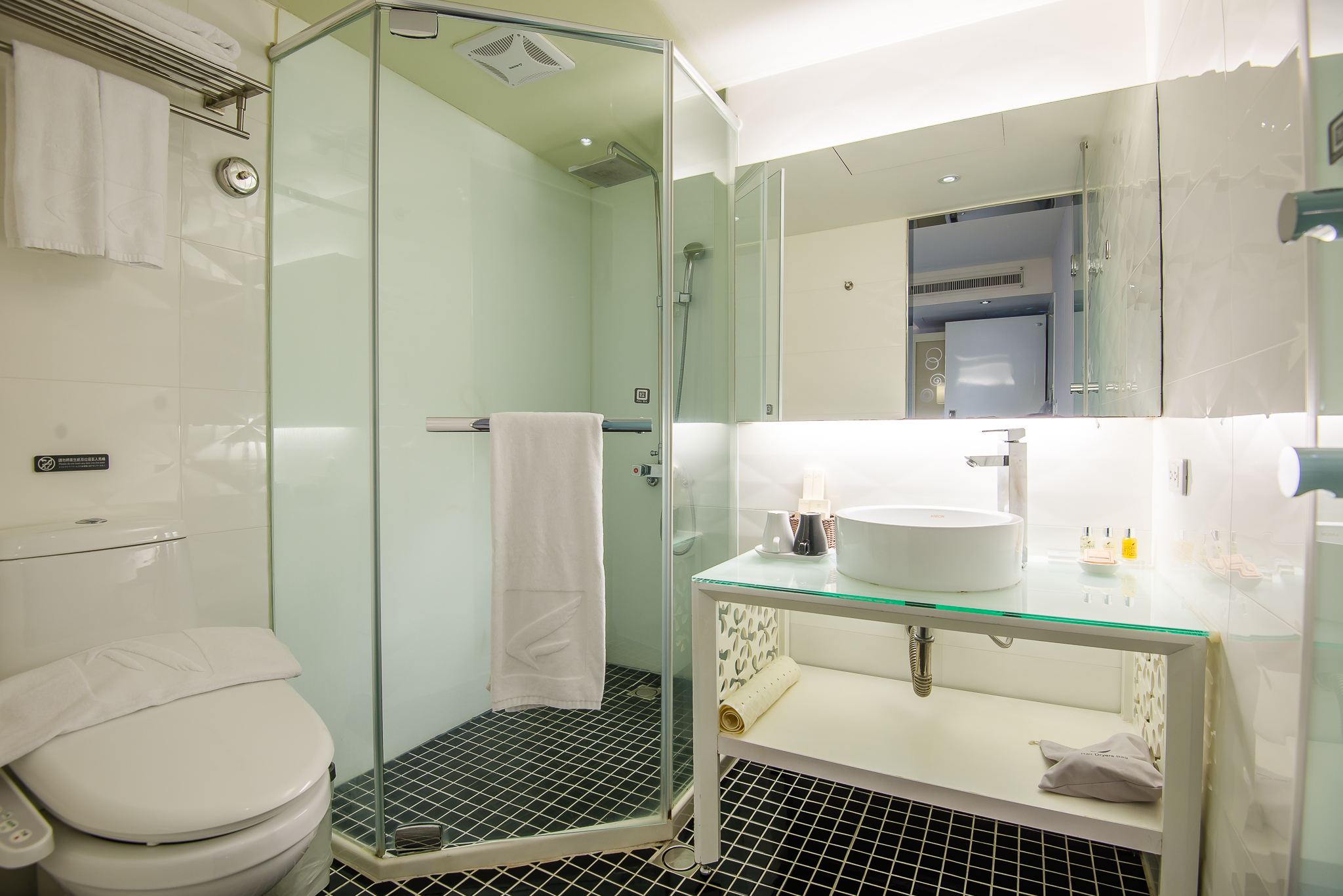 デラックスダブルルーム （シャワーのみ）