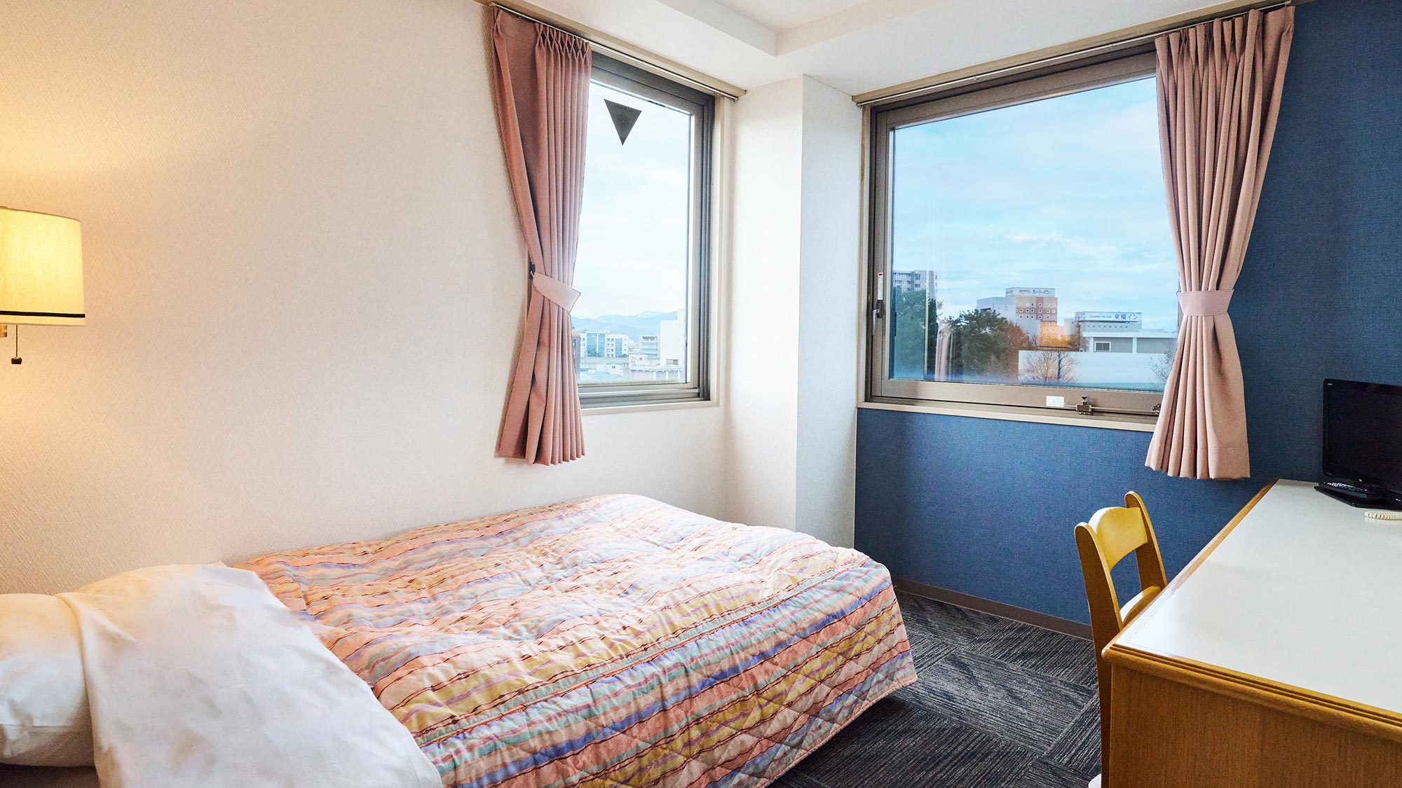 ＜禁煙＞【福井城址側】シングル（14平米）120cmベッド