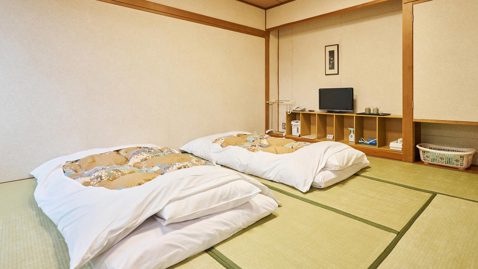 ・【福井城址側】和室8畳／落ち着いた雰囲気の畳のお部屋