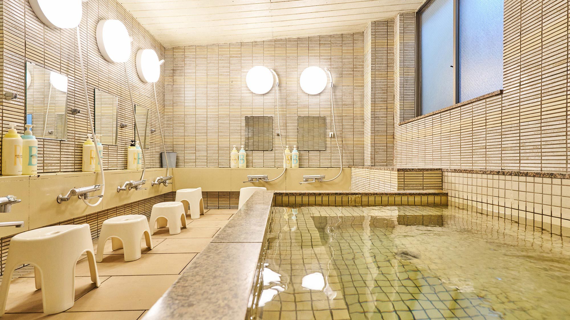 ・【大浴室(男性用)】体の芯まで温まってゆったりお過ごしください