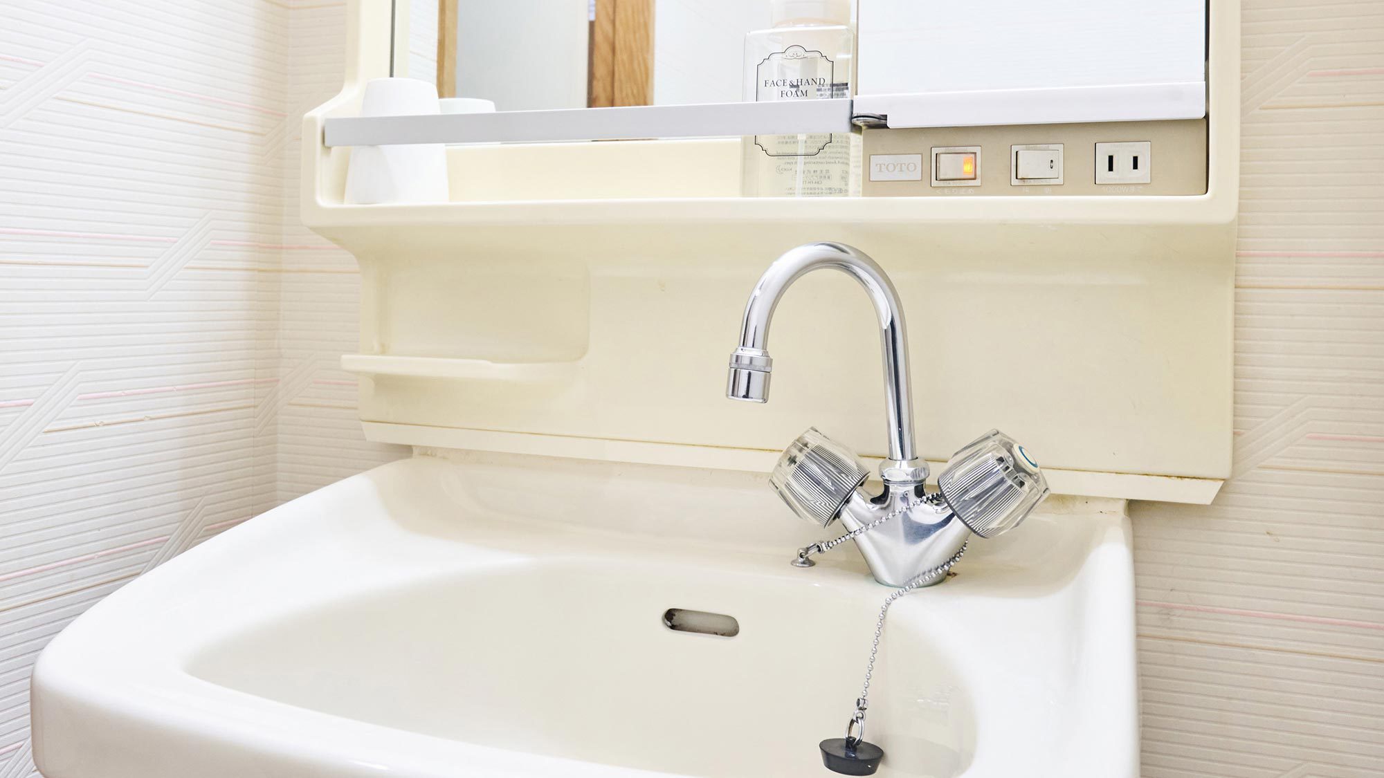 ・和室6畳（バス無し）／清潔感のある洗面台