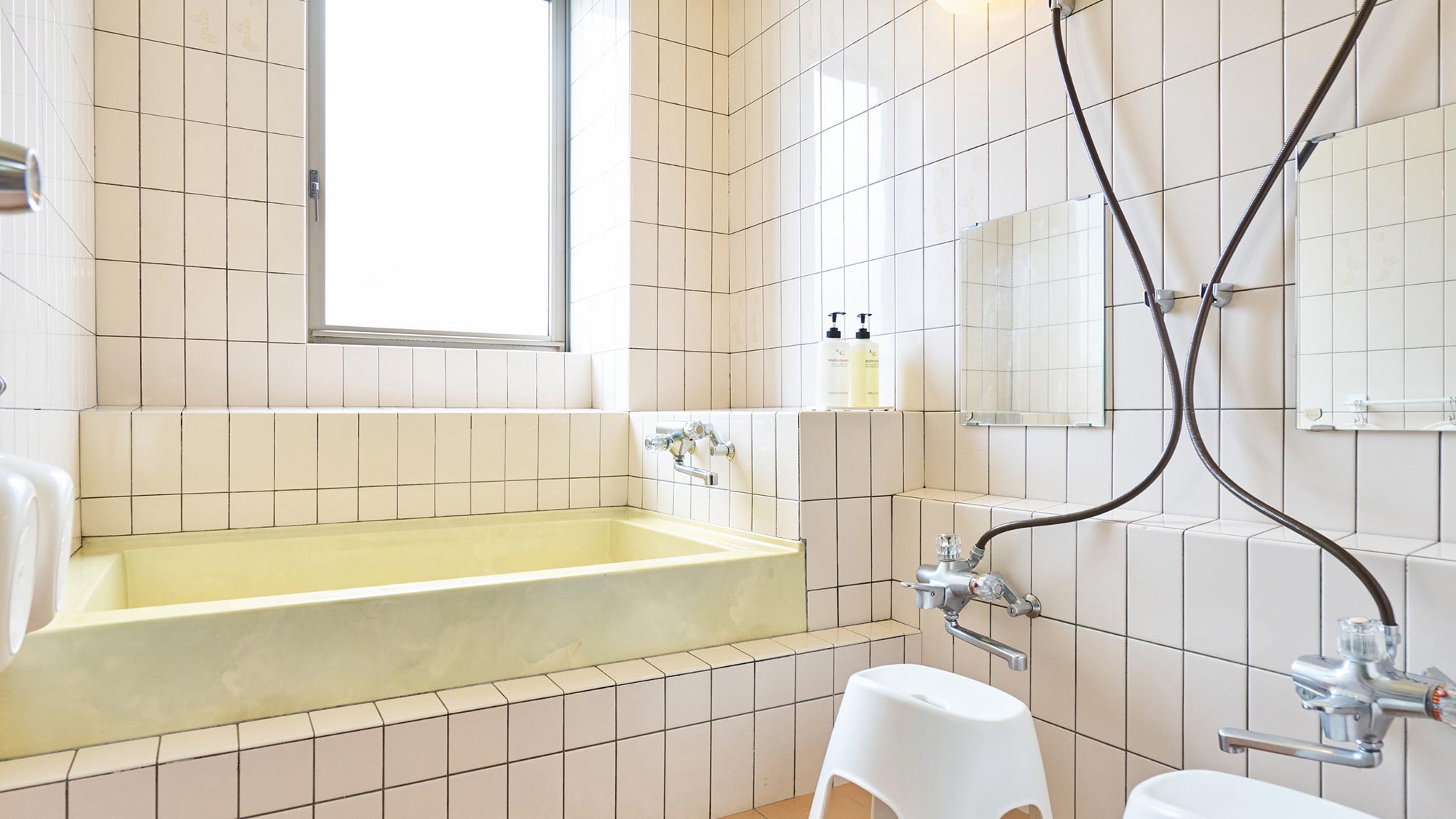 ・【小浴室（女性用）】バスなし部屋に女性のご予約がない場合は、ご利用いただけない場合もございます