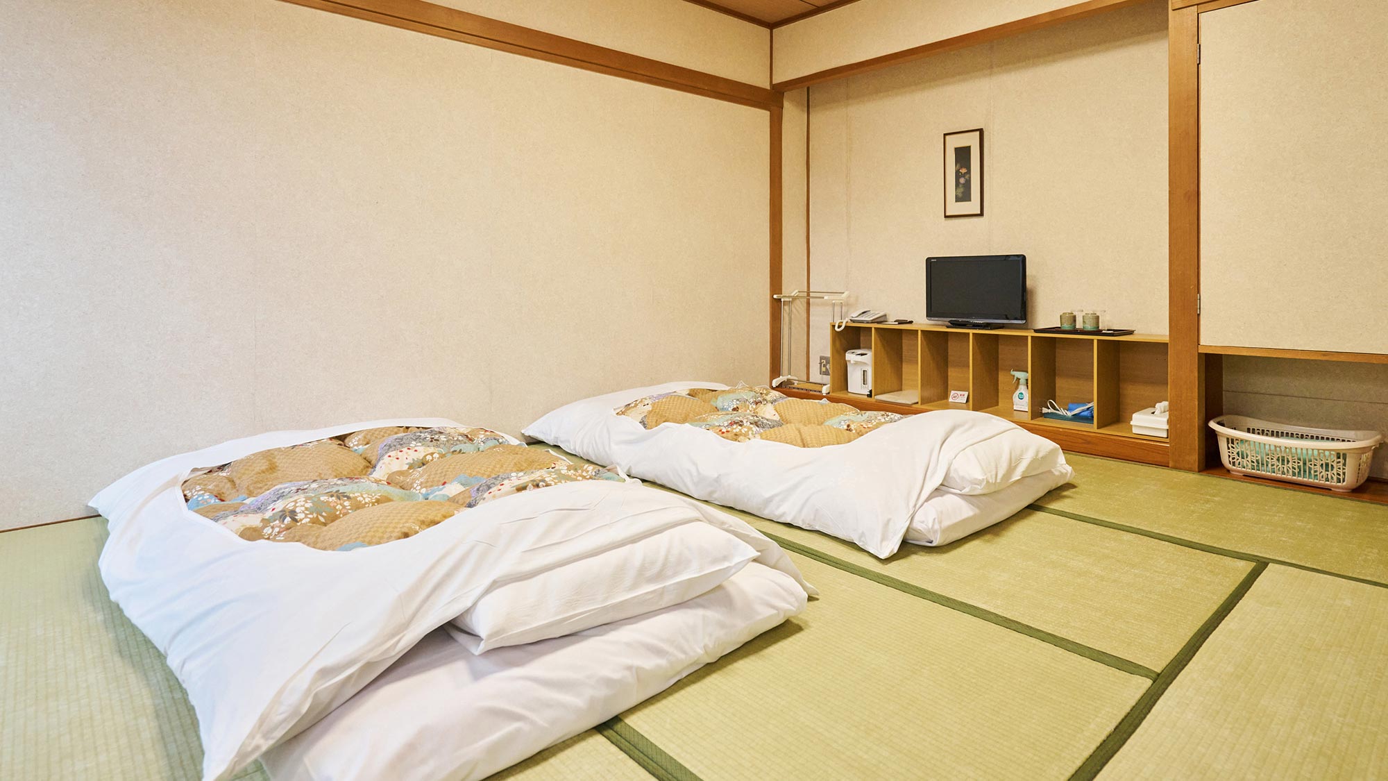 ・【福井城址側】和室8畳／落ち着いた雰囲気の畳のお部屋