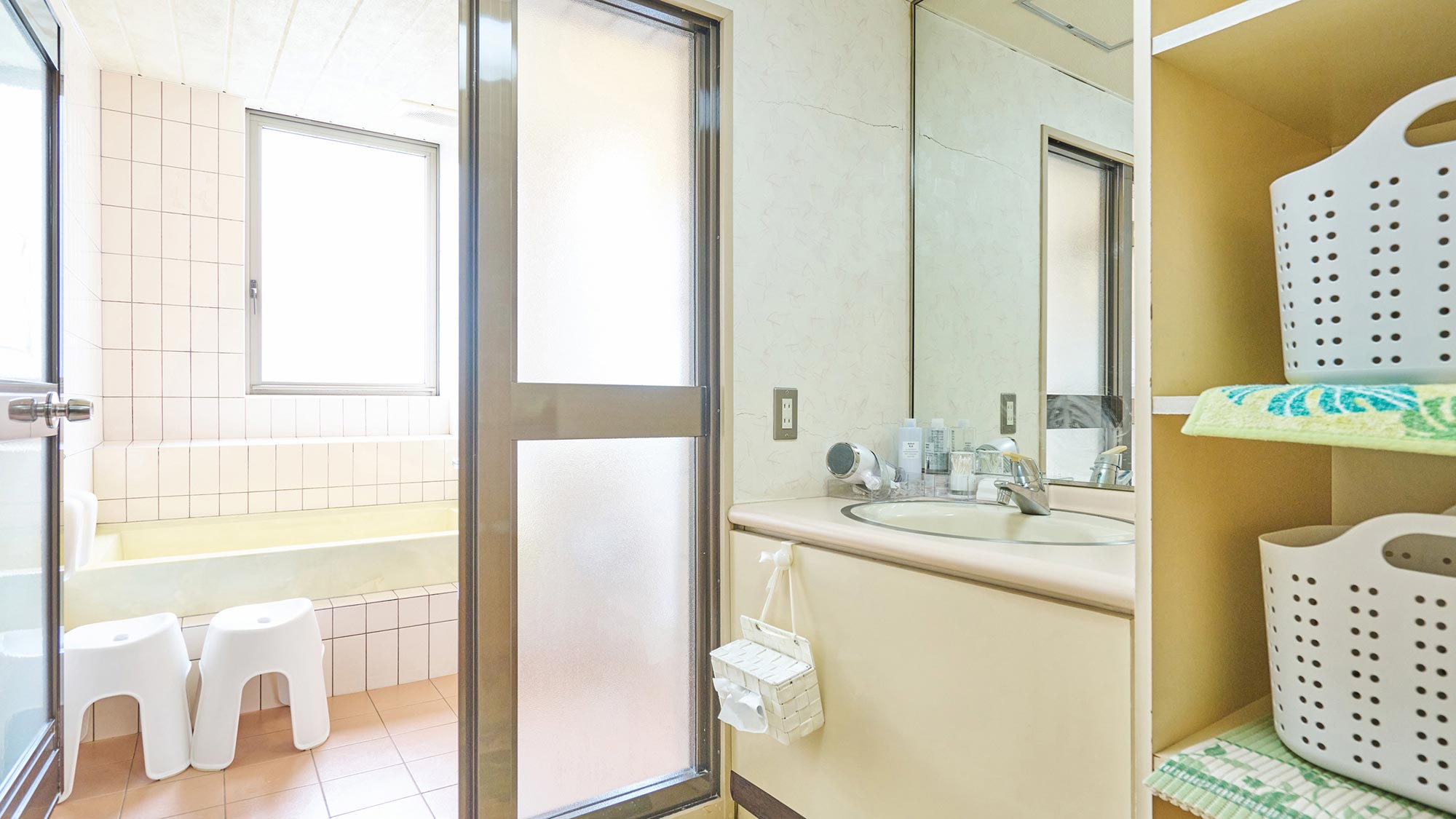 ・【小浴室（女性用）】小浴室は1部屋30分までのご利用となります
