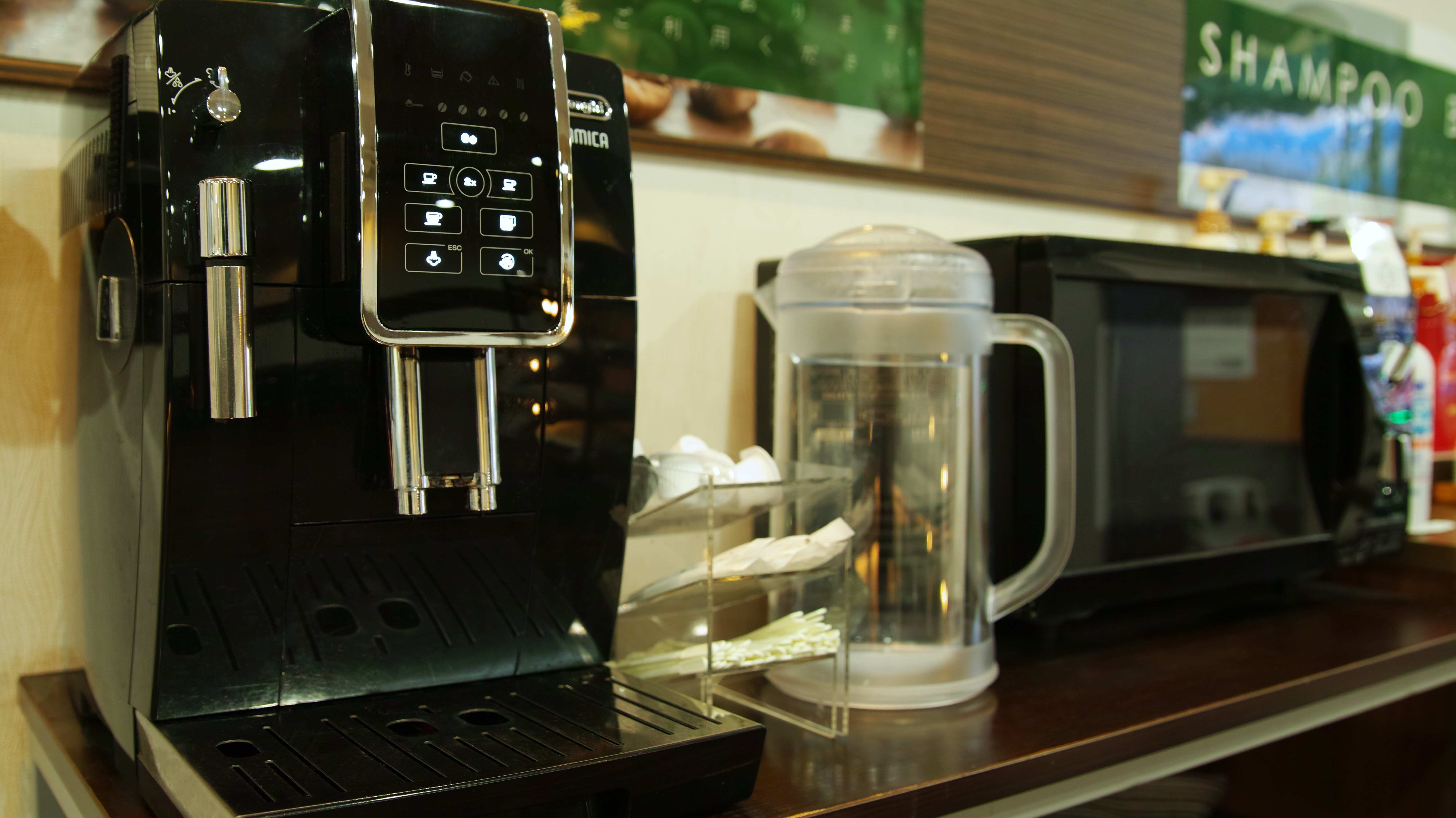 豆から挽いたコーヒーをご自由にお飲みいただけます