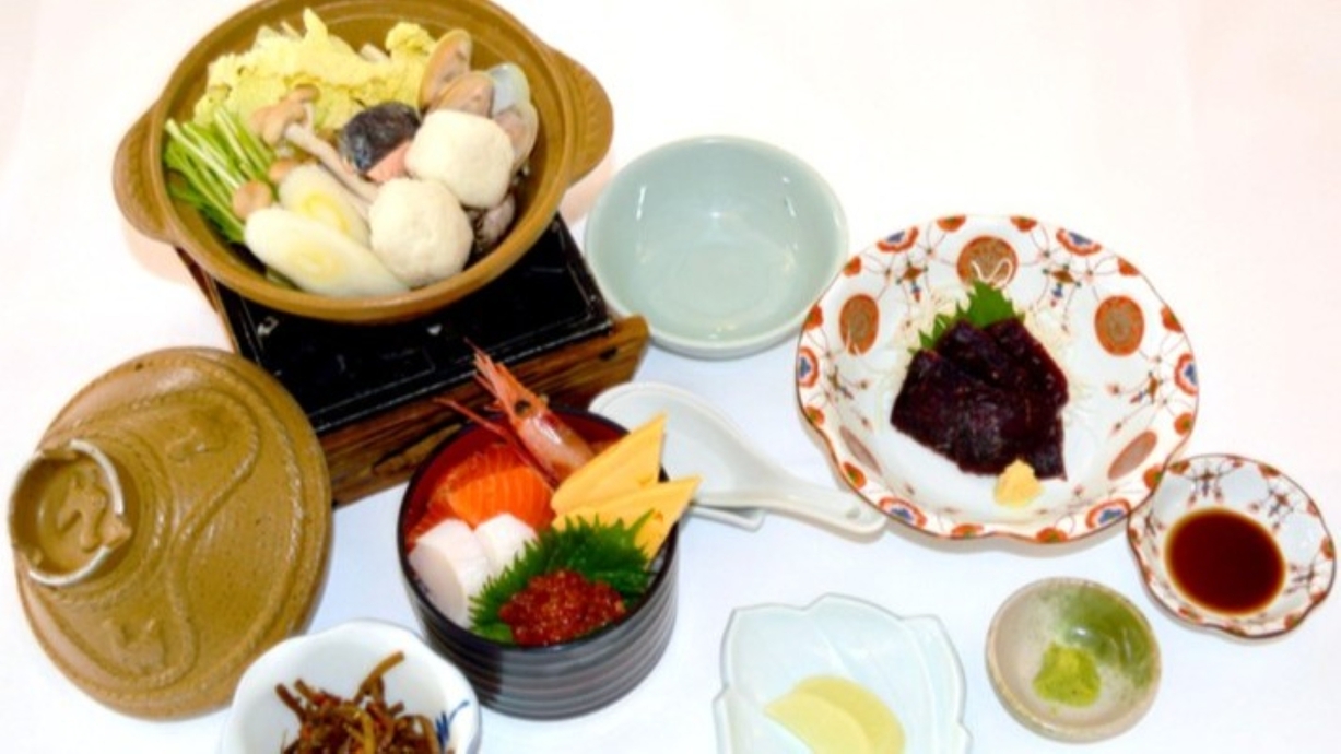 【美味旬旅】◆ご当地グルメ・モヨロ鍋堪能！！新鮮な海鮮丼付き★【夕朝食付】