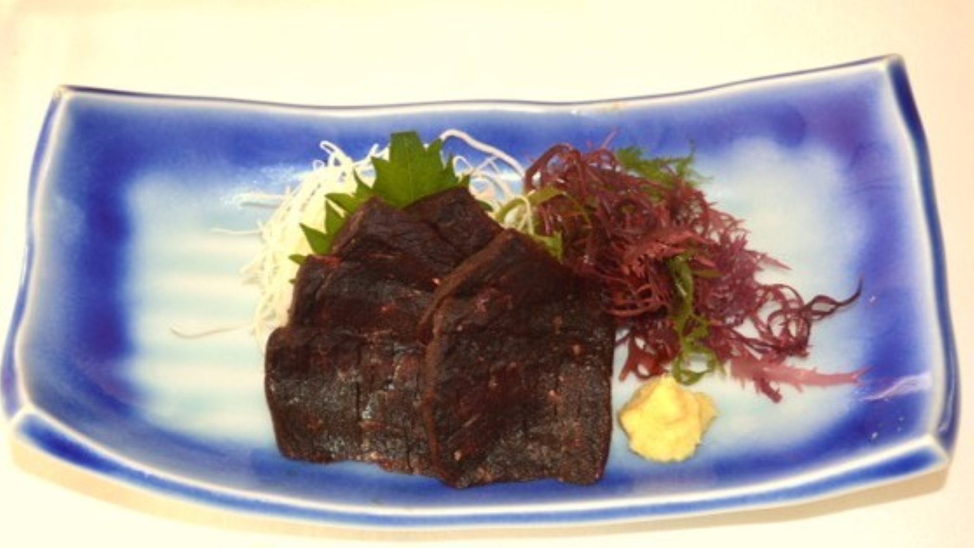 ■鯨のお造り（写真は一例です）