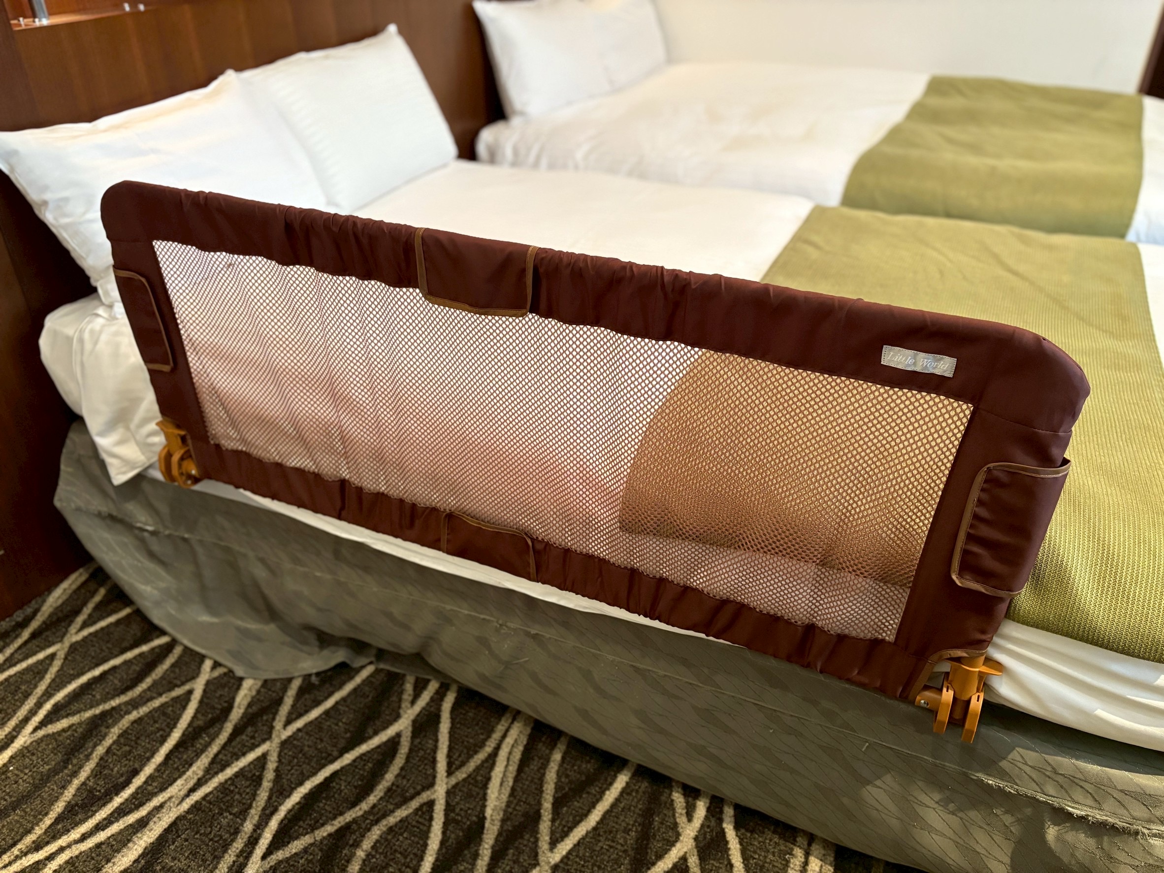 【禁煙ツインルーム（一例）】ベッドガード設置（26㎡）