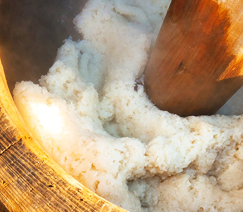 ＜年始のご朝食＞元旦から３日間、餅つき毎朝開催