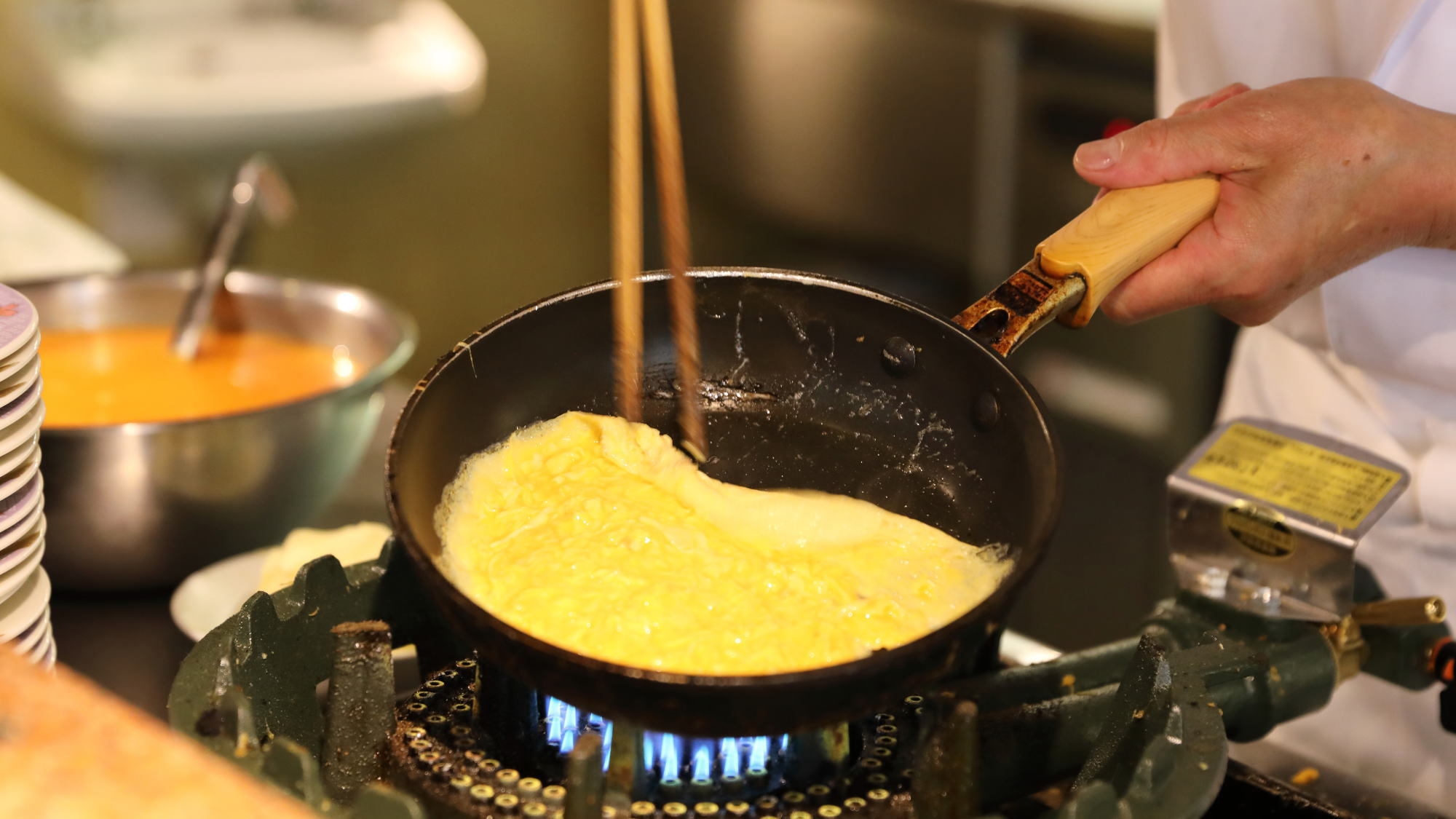 【解放的な館内湯めぐりを堪能♪】夕食なし・朝食付き「朝の活力！和洋バイキング」
