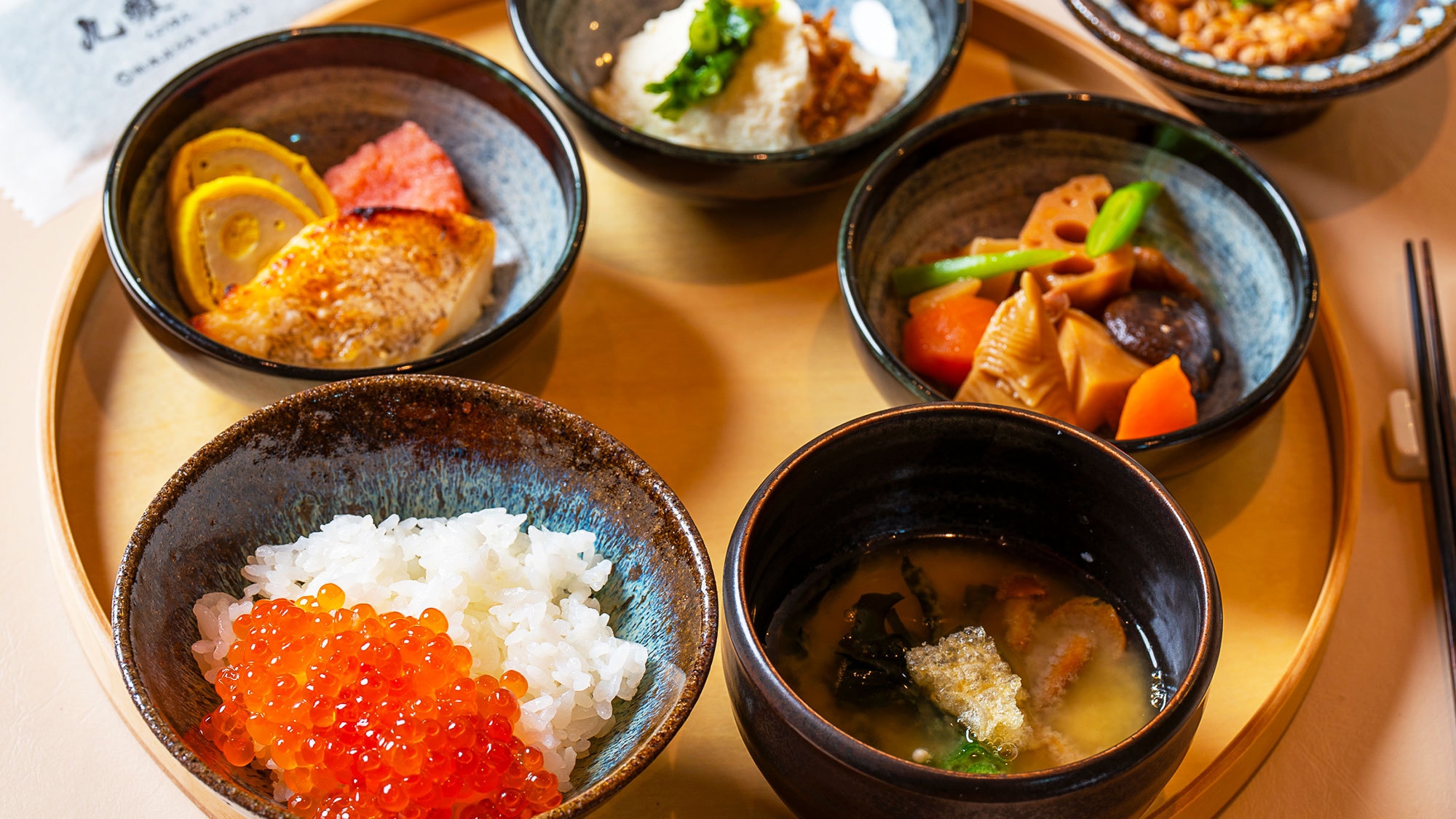 【22時間ステイ＆クラブラウンジアクセス】朝食付｜プレミアムプラン 13時C/in〜11時C/out