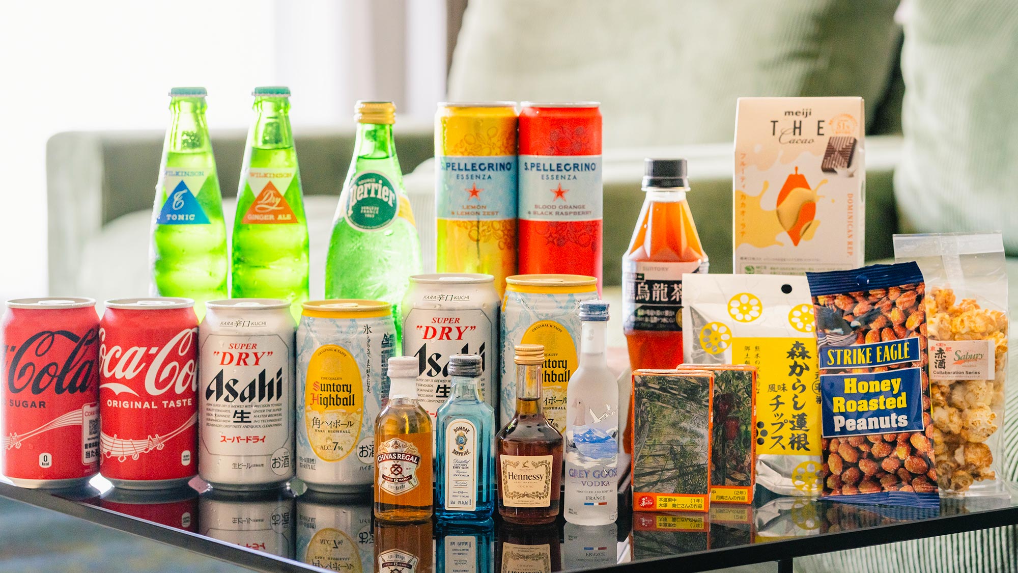 【ミニバー】客室内でお楽しみいただけるドリンクサービスをご用意しております。