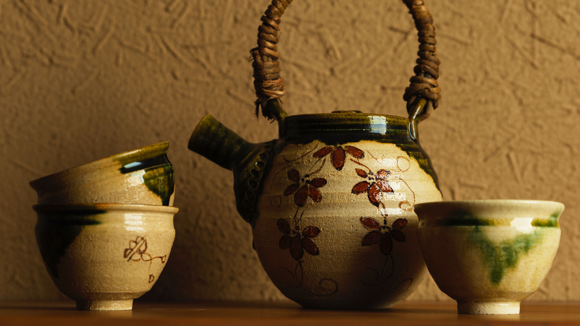 【ほそ川】料理だけでなく器一つ一つにもこだわり、特別な時間にふさわしい贅沢な食体験をご提供します。