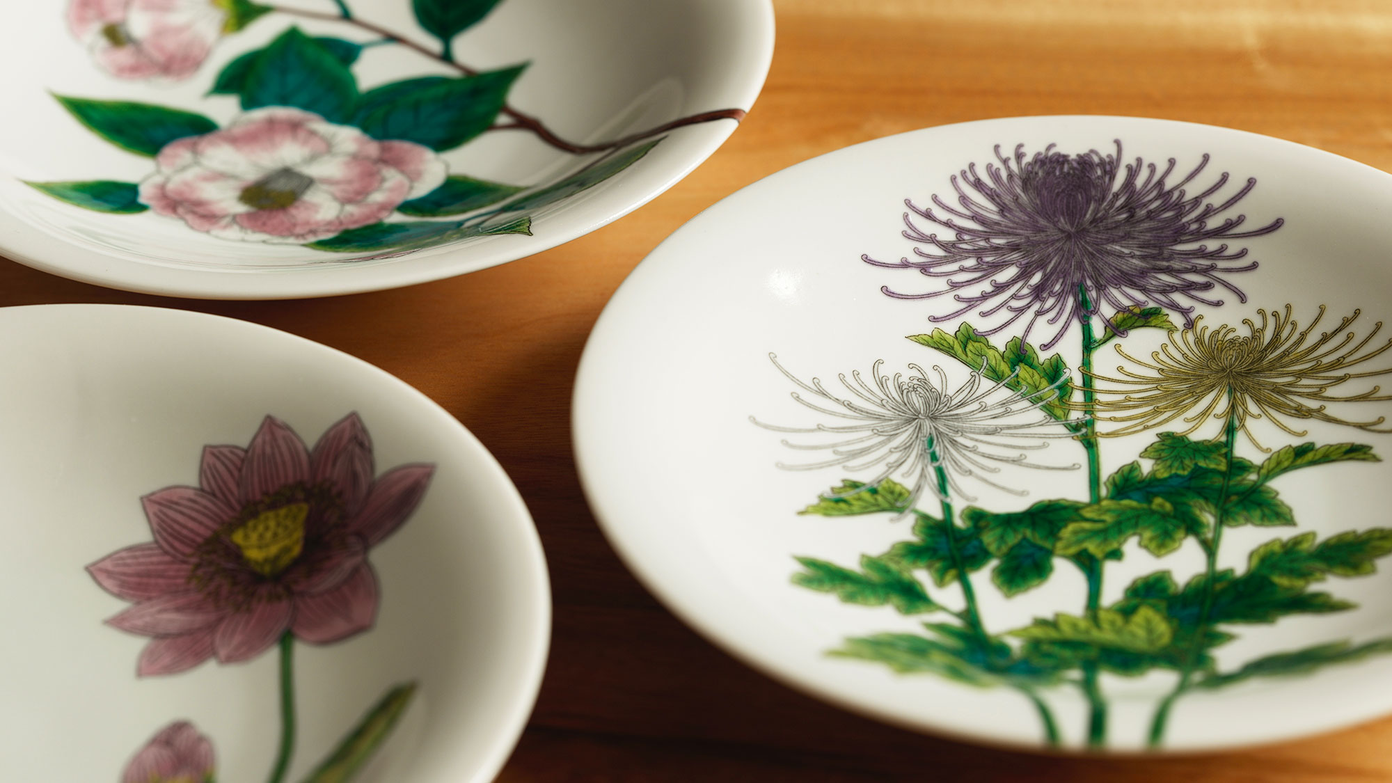 【ほそ川】料理だけでなく器一つ一つにもこだわり、特別な時間にふさわしい贅沢な食体験をご提供します。