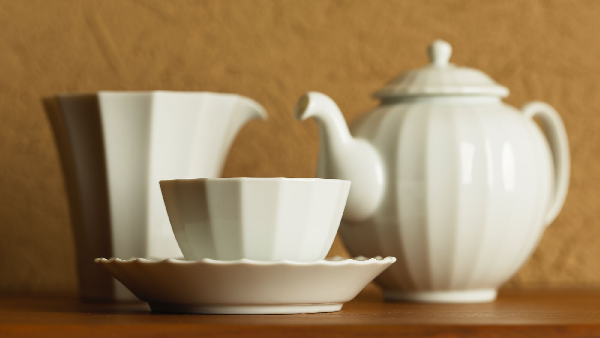 【ほそ川】料理だけでなく器一つ一つにもこだわり、特別な時間にふさわしい贅沢な食体験をご提供します。