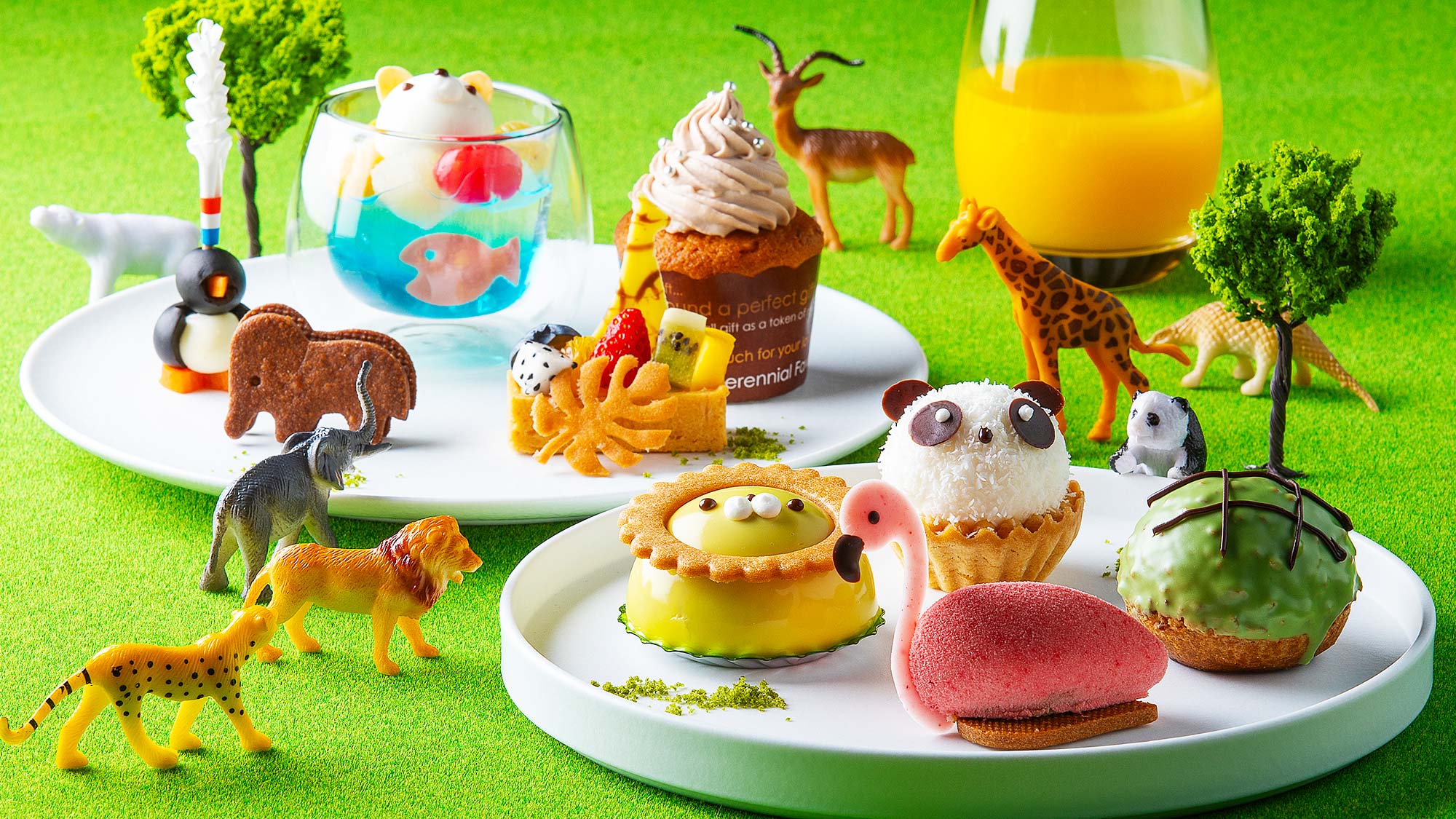 【季節のアフタヌーンティー（一例）】シーズンごとにテーマを変えた彩り豊かなアフタヌーンティーをご用意