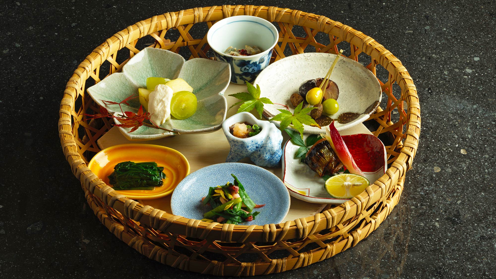 【ほそ川／ランチ】旬の魚介や野菜を中心に、彩り豊かに仕立てたお昼の会席『さざんか』