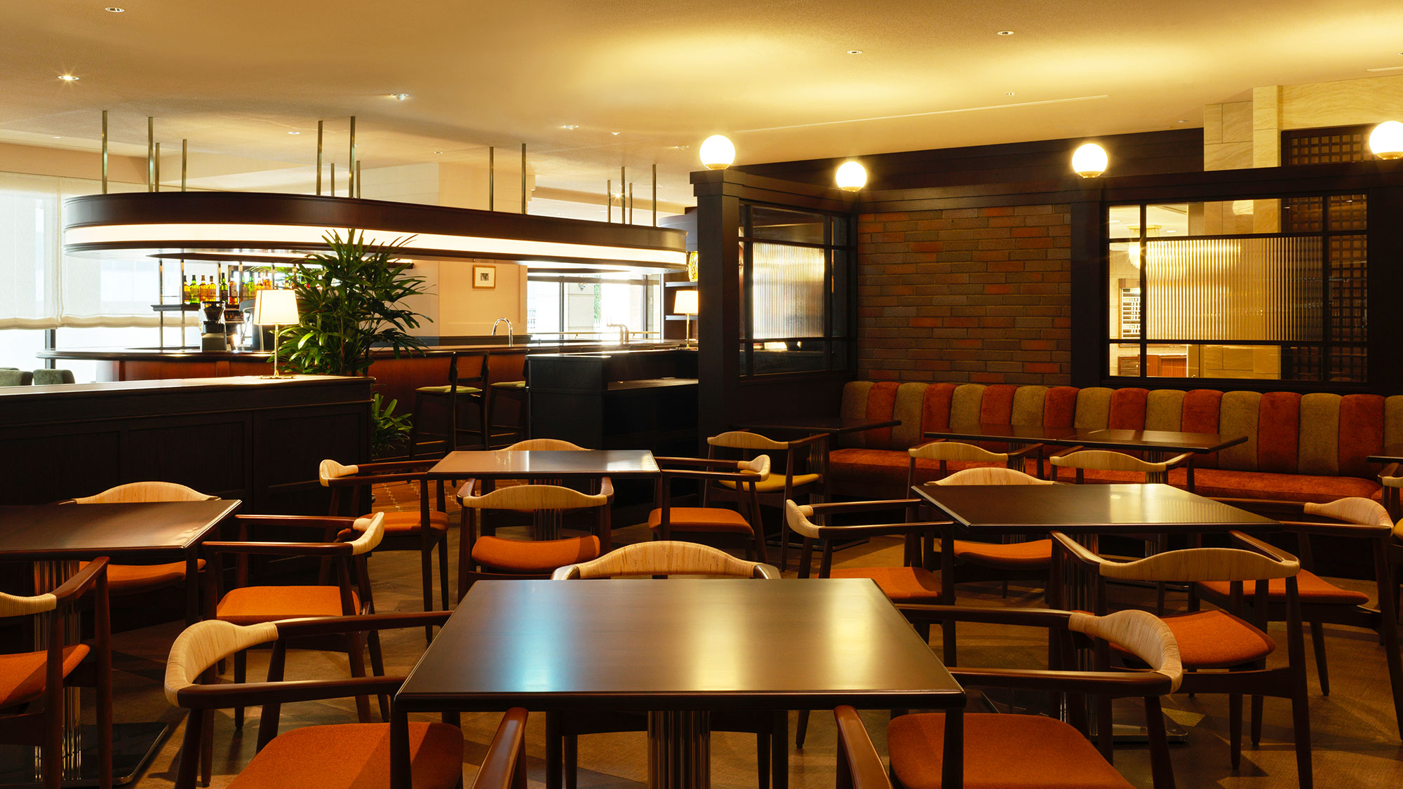 【ダイニングキッチン九曜杏】地元契約農家から届く新鮮野菜や阿蘇のあか牛、天草の魚介などを使用。