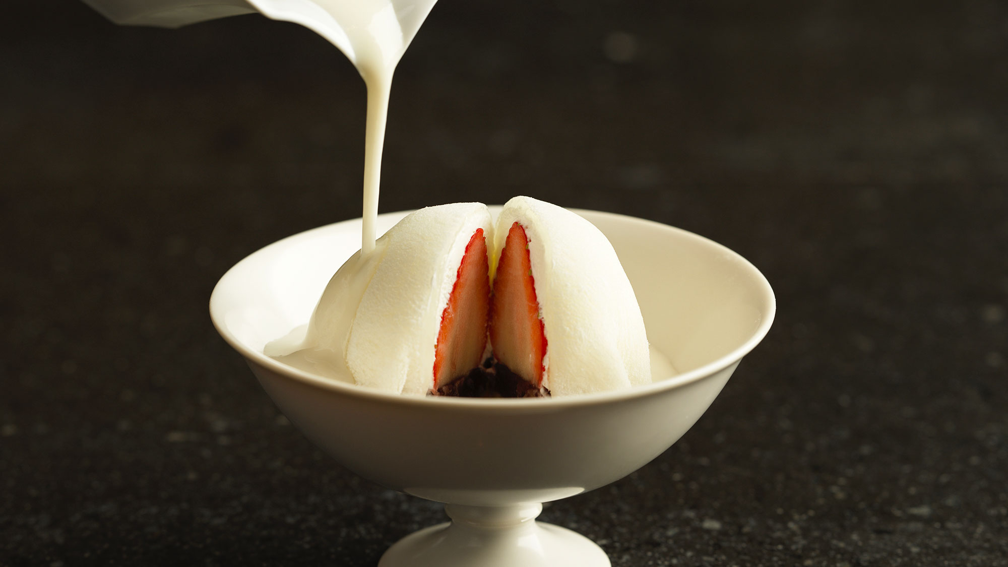 【ほそ川】厳選した黒毛和牛ステーキを中心にズワイガニや季節の寿司などを織り込んだ『いちょう』