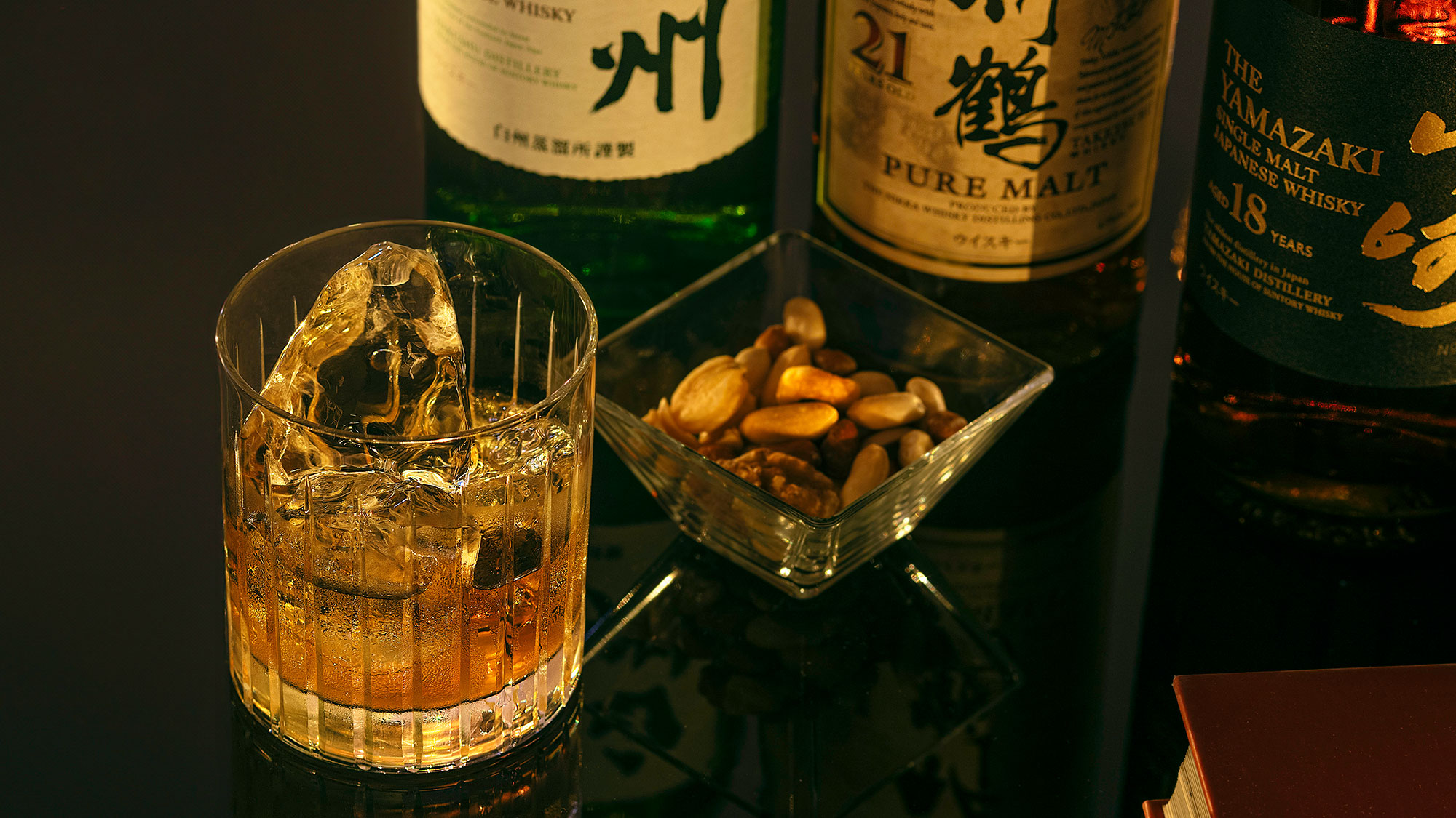 【キャッスルクラブ エルドラード】お酒と一緒におつまみやお食事、デザートもお召し上がりいただけます。