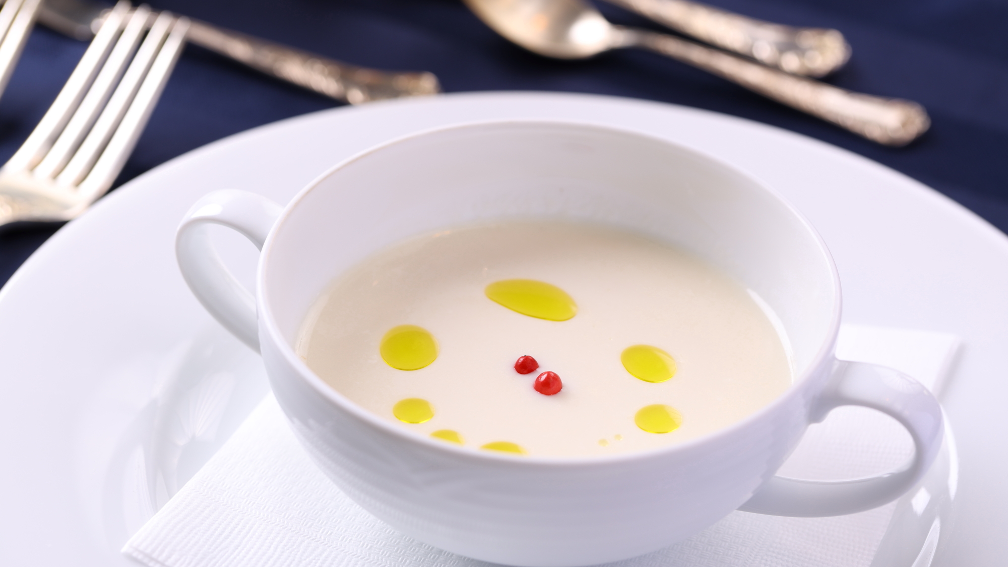 ディナーコース 一例：スープ