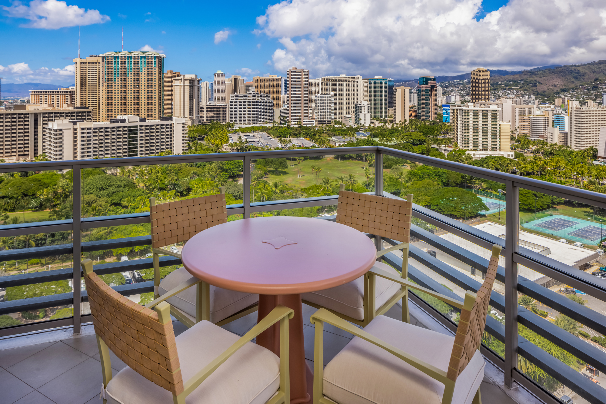 カ・ライ・ワイキキビーチ, LXR Hotels & Resorts（旧トランプ ホテル