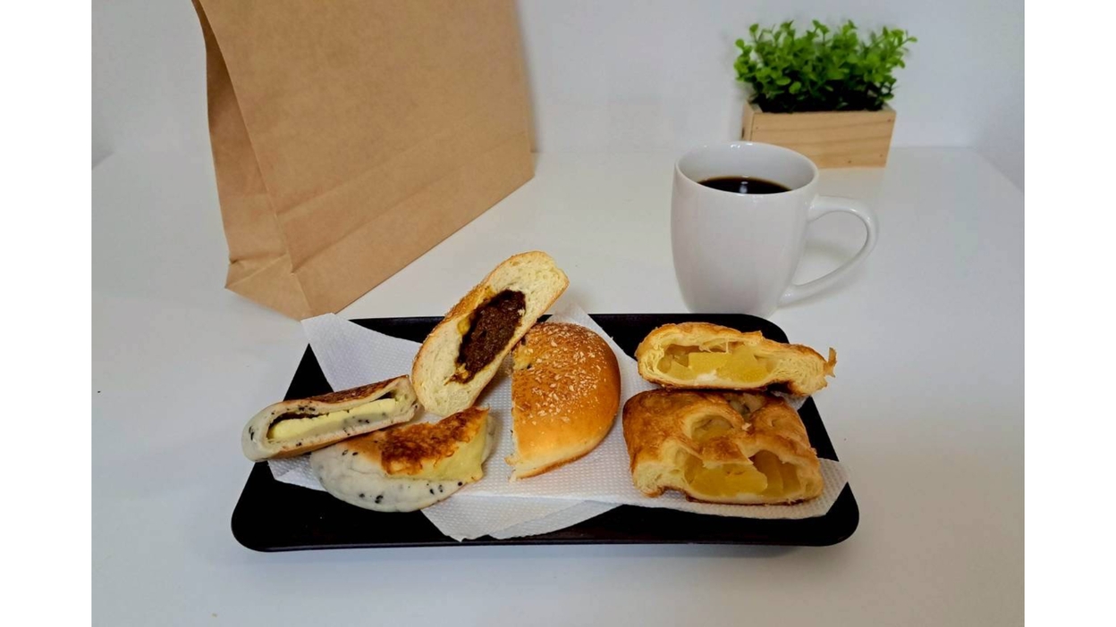 【楽天限定（ポイント10倍）】選べる朝食パン3種付