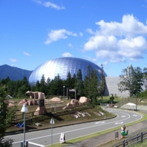 【福井県立恐竜博物館】　