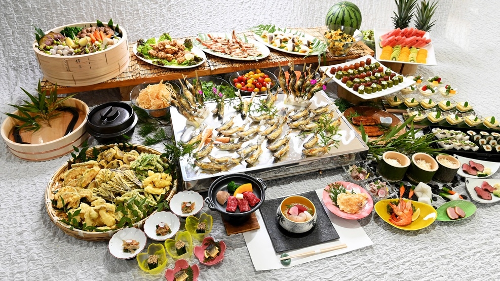 【夕朝食付】＜当館から徒歩約3分＞会席料理3品と熊野の食材を中心としたバイキングを川湯みどりやで堪能