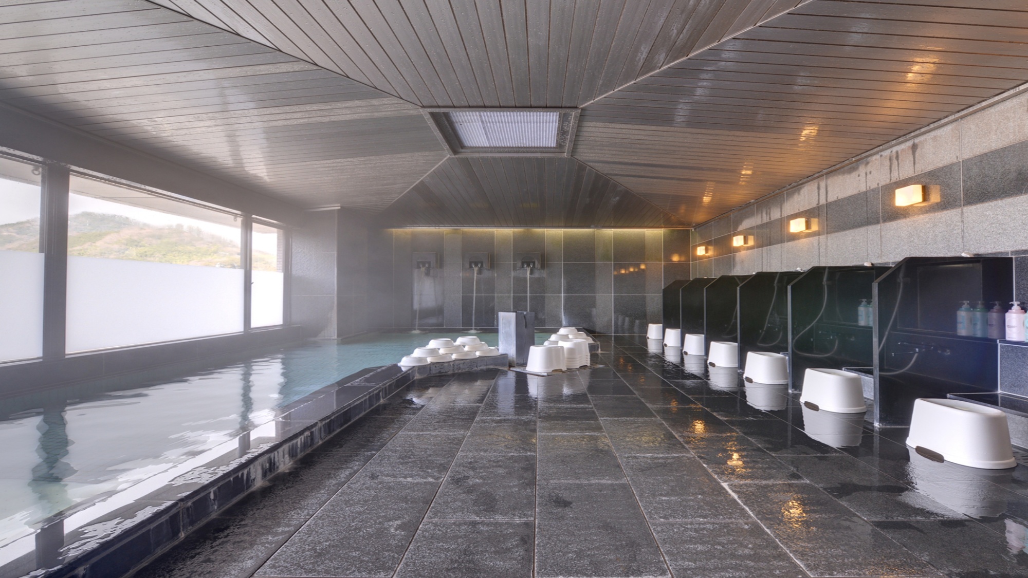 *【大浴場】天然温泉&ldquo;湯田温泉&rdquo;は、その良質な湯を求め湯治客も多数。