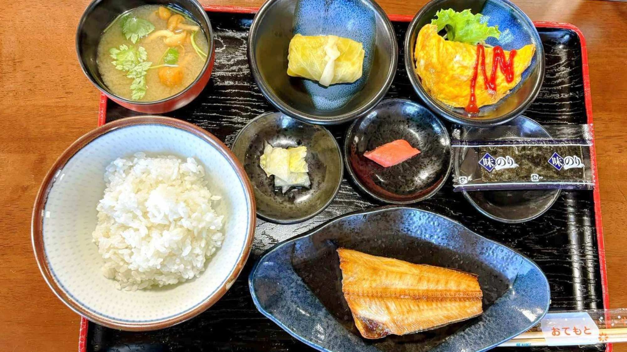【朝食付】朝食はおふくろの味が楽しめる『和食膳』を召し上がれ★コンビニまで徒歩3分★駐車場無料★