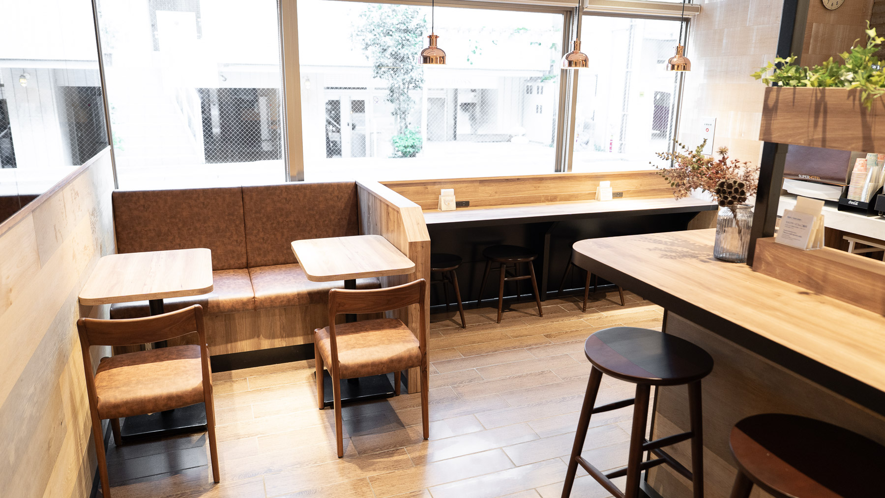 朝は朝食のご提供場所となります（無料）