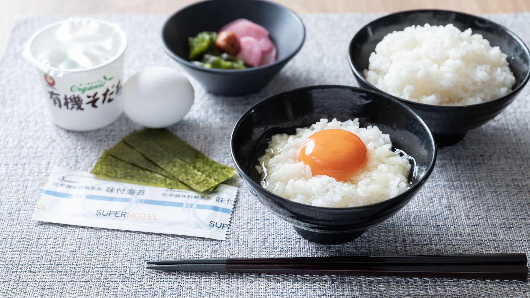 あったかいご飯が進みます